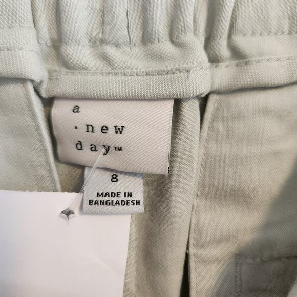 A New Day Women's Size 8 Wide Straight Leg Casual Pants Light Mint Color NWT - Picture 2 of 5